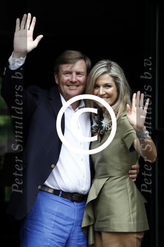 Wassenaar 8 juli 2016
Koninklijk fotouur op de Horsten met Koning Willem Alexander Koningin Maxima en de prinsessen Amalia Ariane en Alexia. Ook de honden zijn erbij.