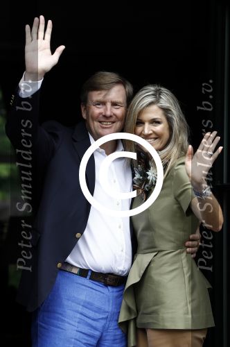 Wassenaar 8 juli 2016
Koninklijk fotouur op de Horsten met Koning Willem Alexander Koningin Maxima en de prinsessen Amalia Ariane en Alexia. Ook de honden zijn erbij.