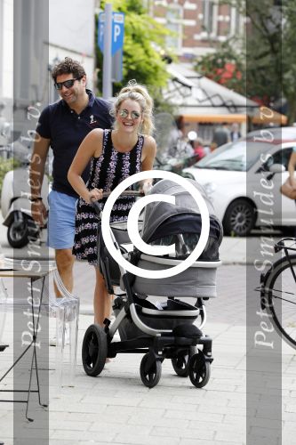 Amsterdam 23 juli 2016
 Liza Sips en Ralph Manheim achter  de kinderwagen.