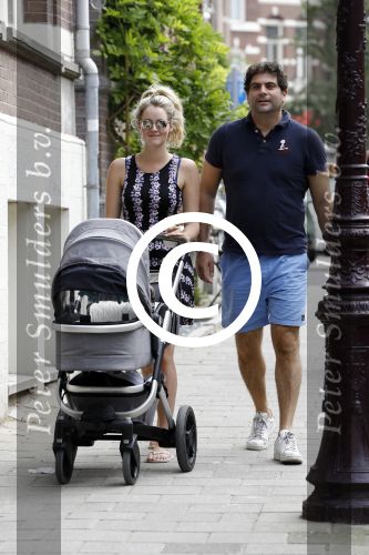 Amsterdam 23 juli 2016
 Liza Sips en Ralph Manheim achter  de kinderwagen.