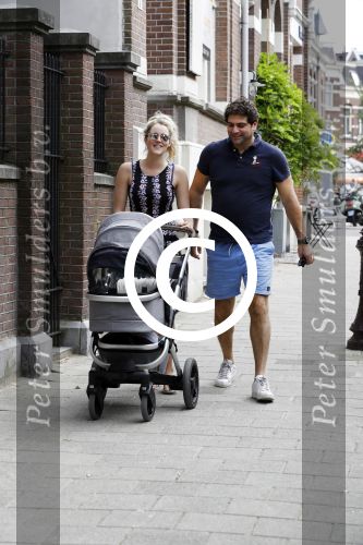 Amsterdam 23 juli 2016
 Liza Sips en Ralph Manheim achter  de kinderwagen.