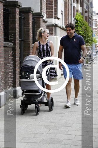 Amsterdam 23 juli 2016
 Liza Sips en Ralph Manheim achter  de kinderwagen.