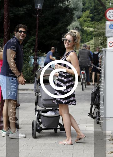 Amsterdam 23 juli 2016
 Liza Sips en Ralph Manheim achter  de kinderwagen.