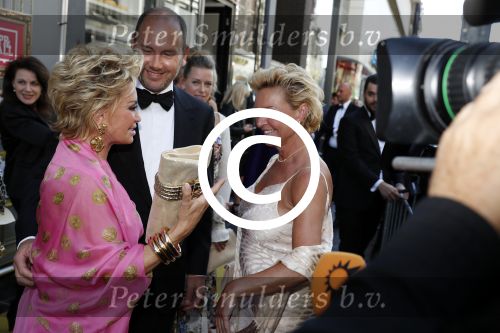 Amsterdam 13 juli 2016  
Premiere absolutely fabulous in Tuschinski. Connie Witteman met verloofde vriend Eugene v Dun en Mariska v Kolck