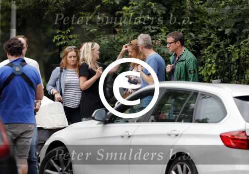 Amsterdam 7 juli 2016 
Connie Breukhoven met haar vriend Eugene v Dun op de fiets in Amsterdam.Opnames Koefnoen met Owen Schumacher Paul Groot Martine Sandifort en Sanne Wallis de Vries. Opnamews vonden plaats in de v Eeghenstraat.