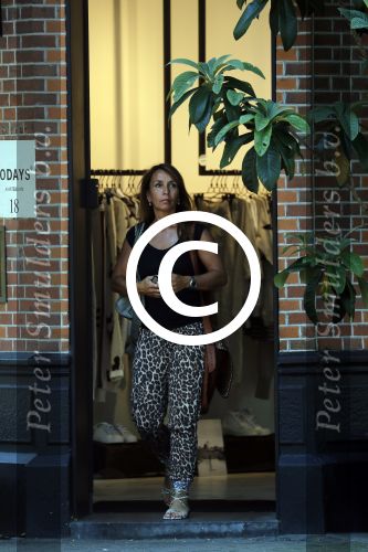 Amsterdam 19 juli 2016 
Candy Dulfer en Nada v Nie aan het winkelen in Amsterdam zuid