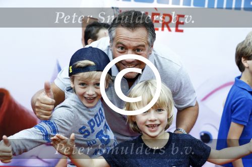 Amsterdam 17 juli 2016
Premiere huisdiergeheimen in Pathe arena. Otto Klein met zoon