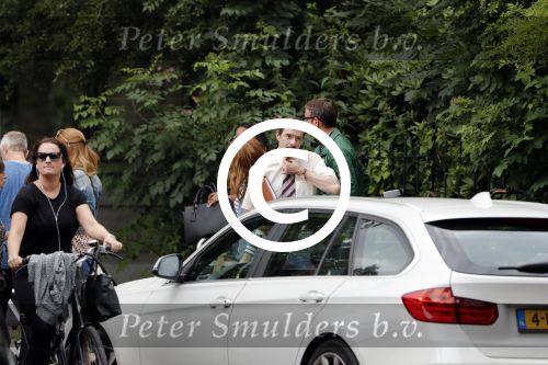 Amsterdam 7 juli 2016 
Connie Breukhoven met haar vriend Eugene v Dun op de fiets in Amsterdam.Opnames Koefnoen met Owen Schumacher Paul Groot Martine Sandifort en Sanne Wallis de Vries. Opnamews vonden plaats in de v Eeghenstraat.