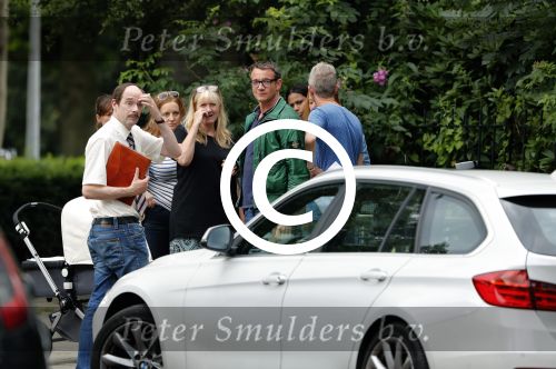 Amsterdam 7 juli 2016 
Connie Breukhoven met haar vriend Eugene v Dun op de fiets in Amsterdam.Opnames Koefnoen met Owen Schumacher Paul Groot Martine Sandifort en Sanne Wallis de Vries. Opnamews vonden plaats in de v Eeghenstraat.