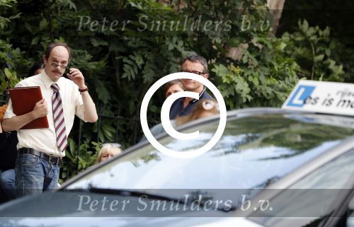 Amsterdam 7 juli 2016 
Connie Breukhoven met haar vriend Eugene v Dun op de fiets in Amsterdam.Opnames Koefnoen met Owen Schumacher Paul Groot Martine Sandifort en Sanne Wallis de Vries. Opnamews vonden plaats in de v Eeghenstraat.