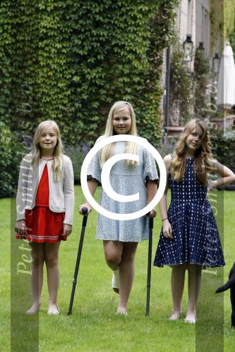 Wassenaar 8 juli 2016
Koninklijk fotouur op de Horsten met Koning Willem Alexander Koningin Maxima en de prinsessen Amalia Ariane en Alexia. Ook de honden zijn erbij.