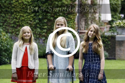 Wassenaar 8 juli 2016
Koninklijk fotouur op de Horsten met Koning Willem Alexander Koningin Maxima en de prinsessen Amalia Ariane en Alexia. Ook de honden zijn erbij.