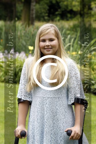 Wassenaar 8 juli 2016
Koninklijk fotouur op de Horsten met Koning Willem Alexander Koningin Maxima en de prinsessen Amalia Ariane en Alexia. Ook de honden zijn erbij.
