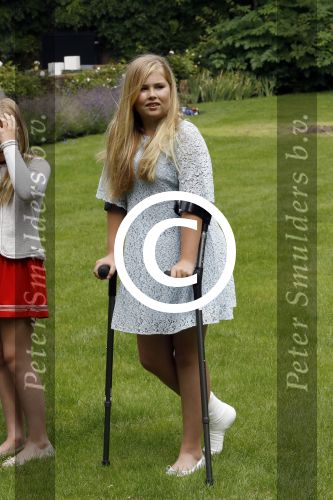 Wassenaar 8 juli 2016
Koninklijk fotouur op de Horsten met Koning Willem Alexander Koningin Maxima en de prinsessen Amalia Ariane en Alexia. Ook de honden zijn erbij.