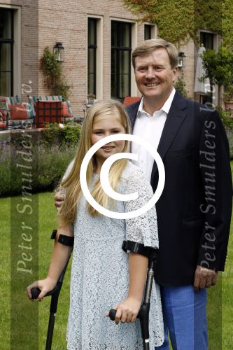 Wassenaar 8 juli 2016
Koninklijk fotouur op de Horsten met Koning Willem Alexander Koningin Maxima en de prinsessen Amalia Ariane en Alexia. Ook de honden zijn erbij.