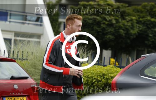 Schiphol 7 juli 2016
Robert harting op de parkeerplaats bij het van der valk hotel schiphol.