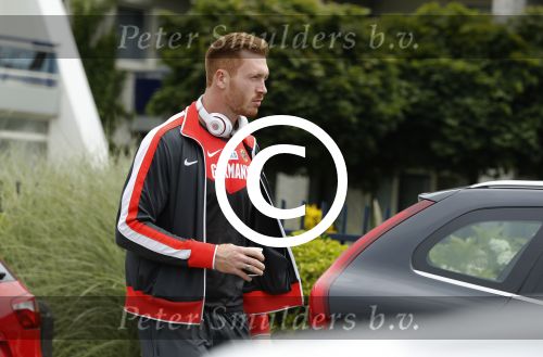 Schiphol 7 juli 2016
Robert harting op de parkeerplaats bij het van der valk hotel schiphol.