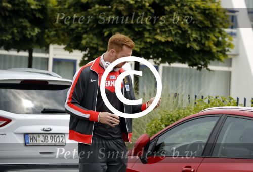 Schiphol 7 juli 2016
Robert harting op de parkeerplaats bij het van der valk hotel schiphol.