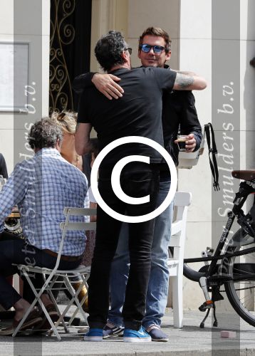 Amsterdam 15 juli 2016
Barry en Sandra Hay op terras met vrienden waaronder Ruben Nicolai en Regina Romeijn.
