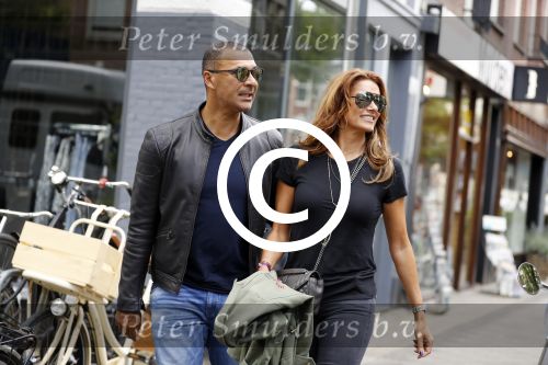 Amsterdam 4 juli 2016
Ruud Gullit met zijn vriendin Karin  de Rooy