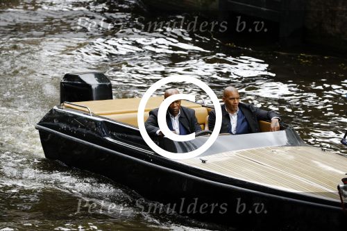 Amsterdam 11 juli 2016
Opnames the hitmans bodyguard met Samuel L Jackson. Ook een look a like van Samuel speelt mee. Opnames vomnden plaats op de grachten van amsterdam.