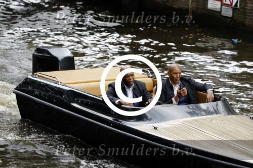 Amsterdam 11 juli 2016
Opnames the hitmans bodyguard met Samuel L Jackson. Ook een look a like van Samuel speelt mee. Opnames vomnden plaats op de grachten van amsterdam.