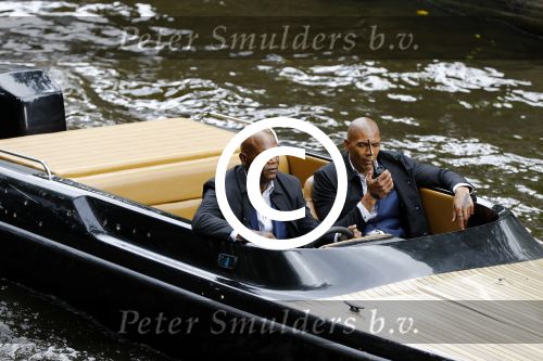Amsterdam 11 juli 2016
Opnames the hitmans bodyguard met Samuel L Jackson. Ook een look a like van Samuel speelt mee. Opnames vomnden plaats op de grachten van amsterdam.