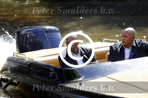 Amsterdam 11 juli 2016
Opnames the hitmans bodyguard met Samuel L Jackson. Ook een look a like van Samuel speelt mee. Opnames vomnden plaats op de grachten van amsterdam.