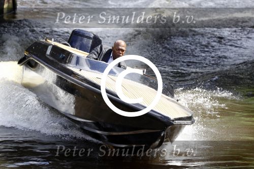 Amsterdam 11 juli 2016
Opnames the hitmans bodyguard met Samuel L Jackson. Ook een look a like van Samuel speelt mee. Opnames vomnden plaats op de grachten van amsterdam.