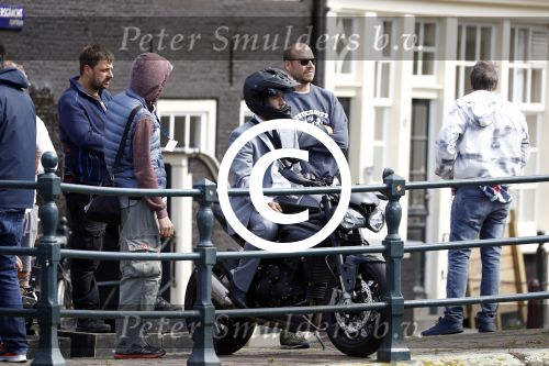Amsterdam 11 juli 2016
Opnames the hitmans bodyguard met Samuel L Jackson. Ook een look a like van Samuel speelt mee. Opnames vomnden plaats op de grachten van amsterdam.