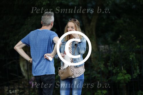 Amsterdam 7 juli 2016 
Connie Breukhoven met haar vriend Eugene v Dun op de fiets in Amsterdam.Opnames Koefnoen met Owen Schumacher Paul Groot Martine Sandifort en Sanne Wallis de Vries. Opnamews vonden plaats in de v Eeghenstraat.
