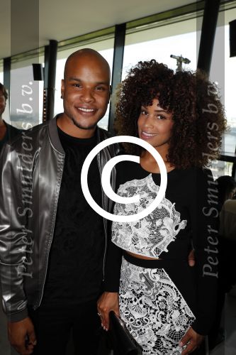 Amsterdam 11 juli 2016 
Modeshow Maria Tailor in de amsterdam Lookout aan het IJ. Sharon Doorson met vriend