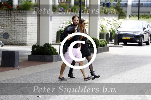 Amsterdam Schiphol 7 juli 2016
Sylvia Geersen voor het eerst met haar man Rogelio Castro Martinez in Nederland.