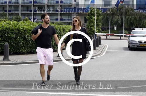 Amsterdam Schiphol 7 juli 2016
Sylvia Geersen voor het eerst met haar man Rogelio Castro Martinez in Nederland.