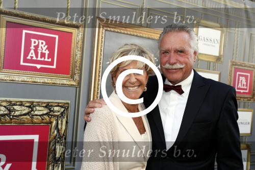 Amsterdam 13 juli 2016  
Premiere absolutely fabulous in Tuschinski. Sylvia v d Akker met partner