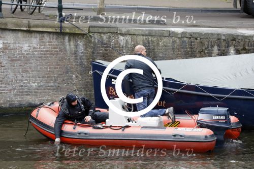 Amsterdam 11 juli 2016
Opnames the hitmans bodyguard met Samuel L Jackson. Ook een look a like van Samuel speelt mee. Opnames vomnden plaats op de grachten van amsterdam.