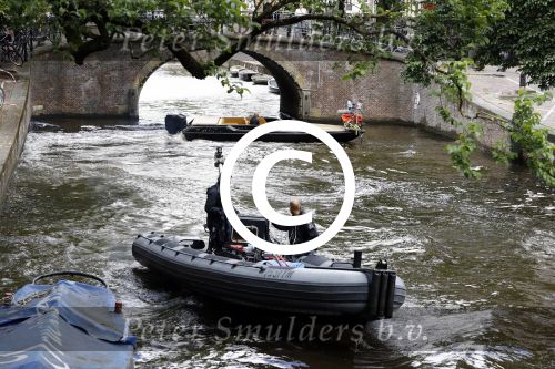 Amsterdam 11 juli 2016
Opnames the hitmans bodyguard met Samuel L Jackson. Ook een look a like van Samuel speelt mee. Opnames vomnden plaats op de grachten van amsterdam.
