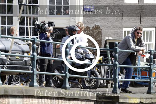 Amsterdam 11 juli 2016
Opnames the hitmans bodyguard met Samuel L Jackson. Ook een look a like van Samuel speelt mee. Opnames vomnden plaats op de grachten van amsterdam.
