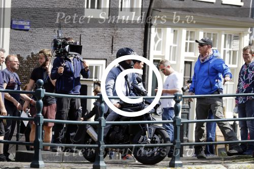 Amsterdam 11 juli 2016
Opnames the hitmans bodyguard met Samuel L Jackson. Ook een look a like van Samuel speelt mee. Opnames vomnden plaats op de grachten van amsterdam.