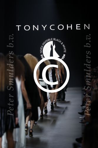 Amsterdam 8 juli 2016
Modeshow Tony Cohen tijdens de amsterdam fashion week op westergasfabriekterrein