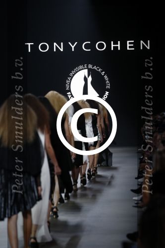 Amsterdam 8 juli 2016
Modeshow Tony Cohen tijdens de amsterdam fashion week op westergasfabriekterrein