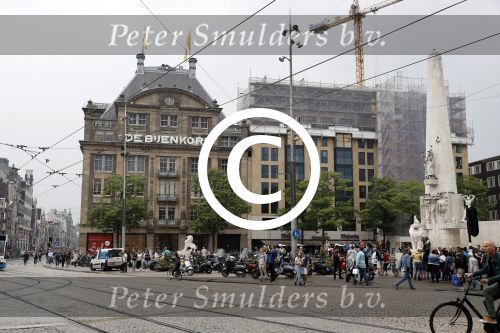 Amsterdam 28 juni 2017 
De bijenkorf en de duurst appartementen van Nederland. In dit complex heeft Edgar Davids 2 appartementen gekocht