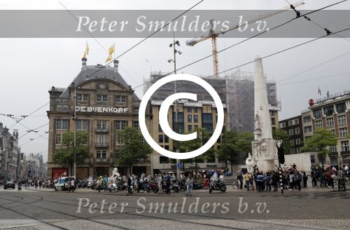 Amsterdam 28 juni 2017 
De bijenkorf en de duurst appartementen van Nederland. In dit complex heeft Edgar Davids 2 appartementen gekocht