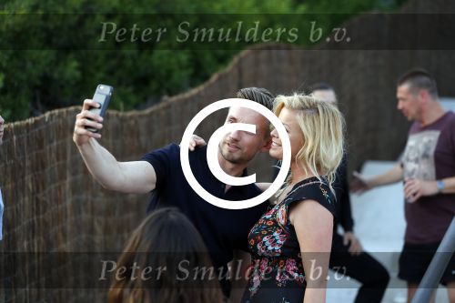 ibiza 23 juni 2017
Opening restarant club Xaxa van EWesley Sneijder en zijn vrouw Yolanthe Sneijder Cabau op eht strand van Cala Tarida. Bridget Maasland met Koos v Plateringen