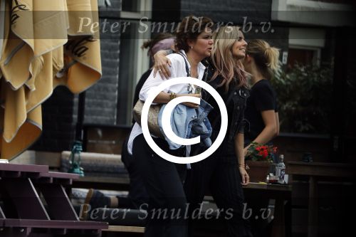 Amsterdam 27 juni 2017
Candy Dulfer op terras met vriendinnen