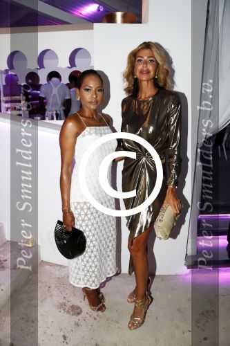 ibiza 23 juni 2017
Opening restarant club Xaxa van EWesley Sneijder en zijn vrouw Yolanthe Sneijder Cabau op eht strand van Cala Tarida. Estelle Cruijff met Winonah de Jong