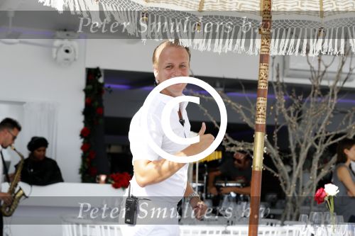 ibiza 23 juni 2017
Opening restarant club Xaxa van EWesley Sneijder en zijn vrouw Yolanthe Sneijder Cabau op eht strand van Cala Tarida. Jan Reus jr