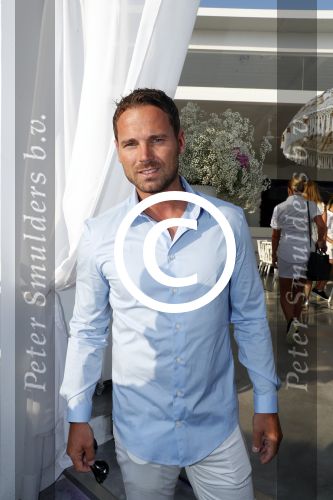 ibiza 23 juni 2017
Opening restarant club Xaxa van EWesley Sneijder en zijn vrouw Yolanthe Sneijder Cabau op eht strand van Cala Tarida. Jeffrey Sneijder