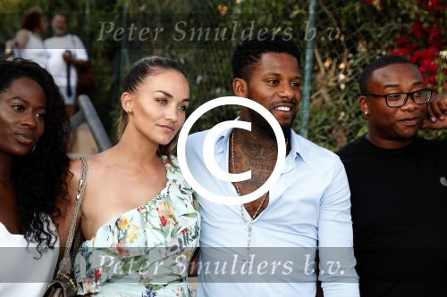 ibiza 23 juni 2017
Opening restarant club Xaxa van EWesley Sneijder en zijn vrouw Yolanthe Sneijder Cabau op eht strand van Cala Tarida. Jeremain Lens met zijn familie