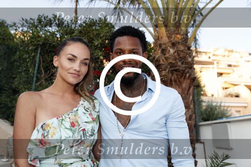 ibiza 23 juni 2017
Opening restarant club Xaxa van EWesley Sneijder en zijn vrouw Yolanthe Sneijder Cabau op eht strand van Cala Tarida. Jeremain Lens met zijn familie
